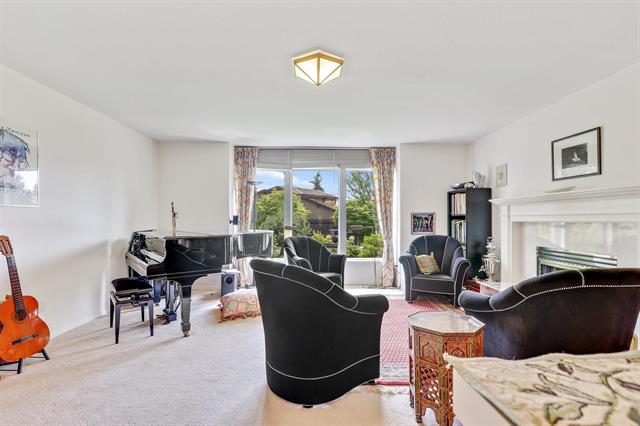 13575 14 Avenue, South Surrey, British Columbia   - Photo 6 - RP7983142991