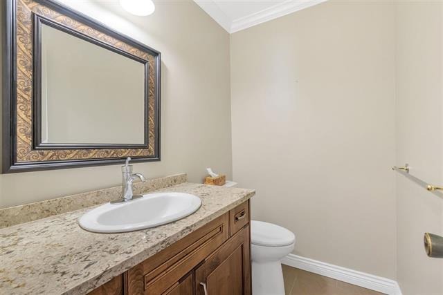 13499 17 Avenue, South Surrey, British Columbia   - Photo 10 - R2387703