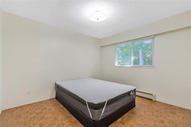 13499 17 Avenue, South Surrey, British Columbia   - Photo 15 - R2387703