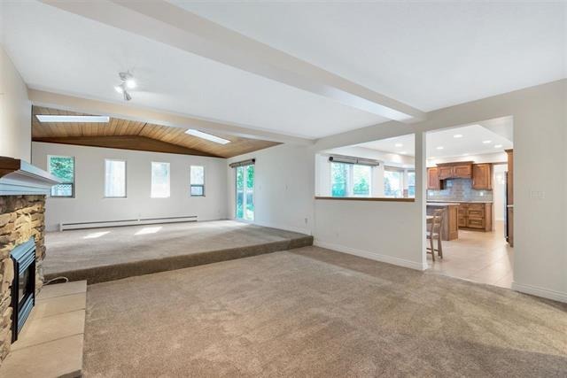 13499 17 Avenue, South Surrey, British Columbia   - Photo 5 - R2387703