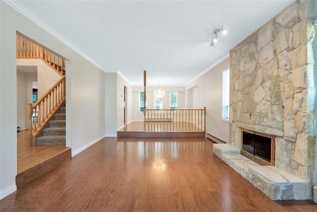 13499 17 Avenue, South Surrey, British Columbia   - Photo 7 - R2387703