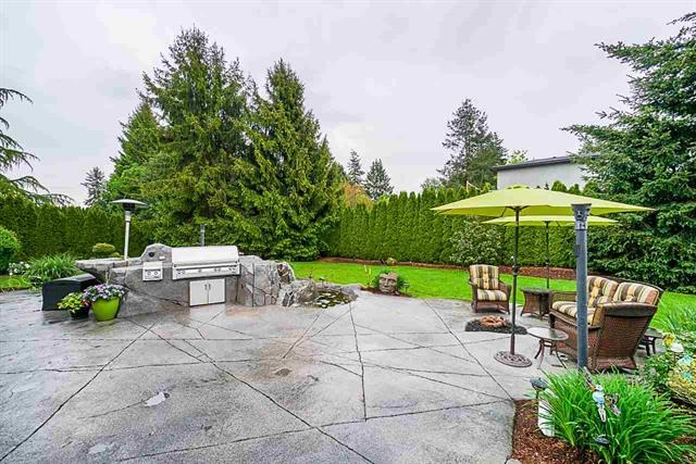 13976 19a Avenue, South Surrey, British Columbia   - Photo 18 - R2370020