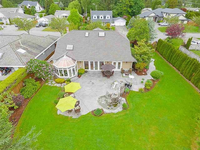 13976 19a Avenue, South Surrey, British Columbia   - Photo 2 - R2370020