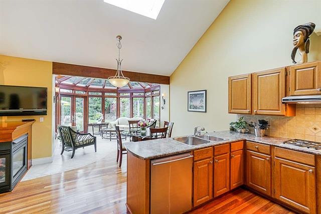13976 19a Avenue, South Surrey, British Columbia   - Photo 7 - R2370020