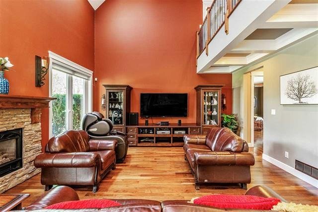 14455 32b Avenue, South Surrey, British Columbia   - Photo 3 - R2570766