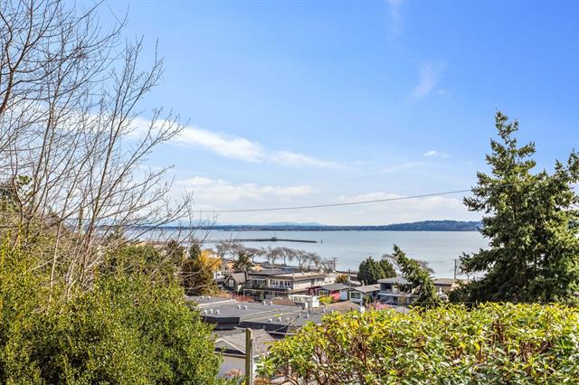 1309 Anderson Street, South Surrey, British Columbia   - Photo 11 - R3105645