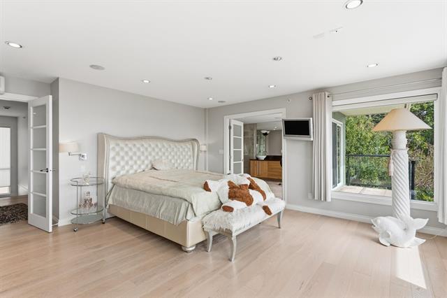 1309 Anderson Street, South Surrey, British Columbia   - Photo 2 - R3105645