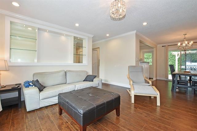 2402 Cameron Crescent, Abbotsford, British Columbia  V3G 2B1 - Photo 6 - R2829282