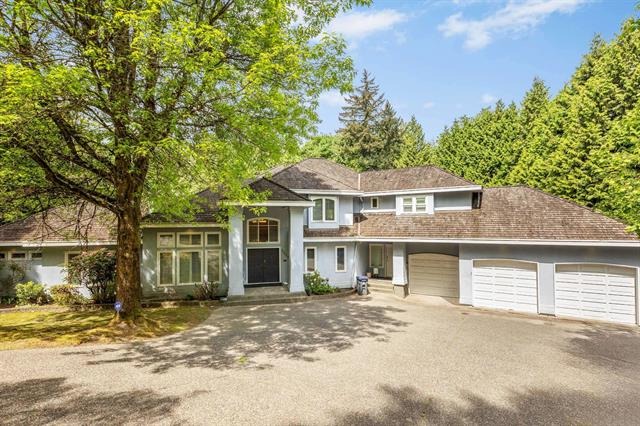 3299 137a Street, South Surrey, British Columbia   - Photo 2 - R2965649