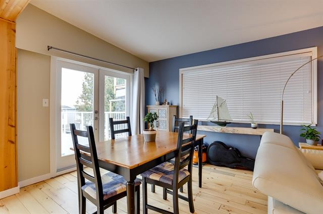 15190 Beachview Avenue, South Surrey, British Columbia   - Photo 11 - R2757577