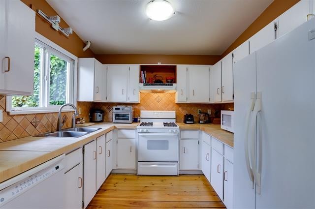 15190 Beachview Avenue, South Surrey, British Columbia   - Photo 19 - R2757577