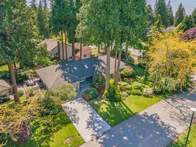 13292 18a Avenue, South Surrey, British Columbia   - Photo 2 - R2586740