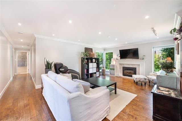 13292 18a Avenue, South Surrey, British Columbia   - Photo 6 - R2586740